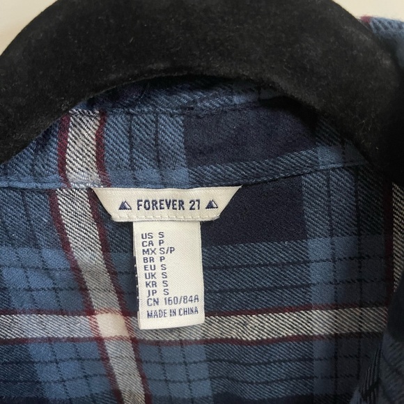 Cropped Flannel - Picture 2 of 3